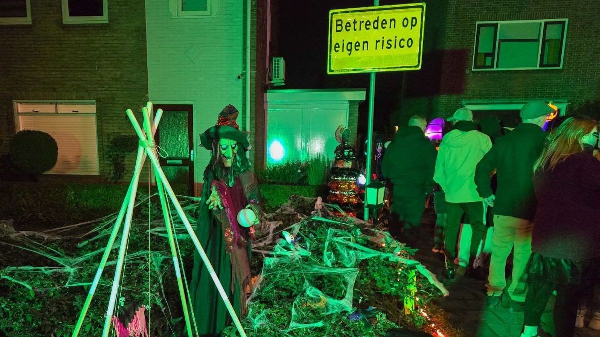 Horror in Hengelo: Spooky Stroll verandert straat in griezelparadijs