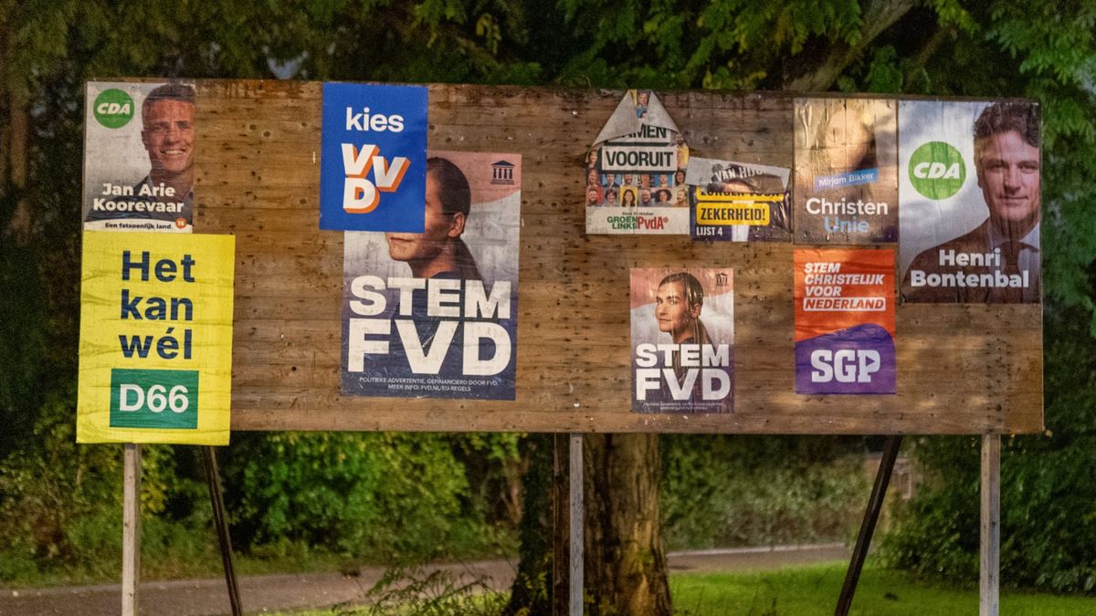 Politieke partijen hielden zich tijdens campagne niet aan regels met opplakken van hun posters