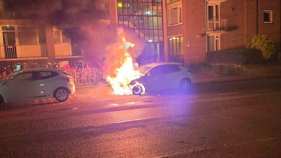 Auto verwoest door brand • inboedel restaurant vernield