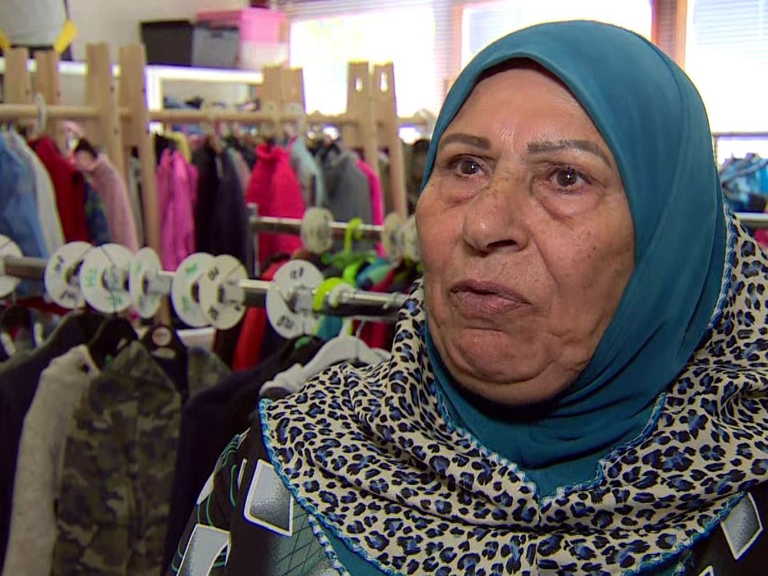 Fatima gaat gewoon door met de kledingbank: "Bekijk het maar!"