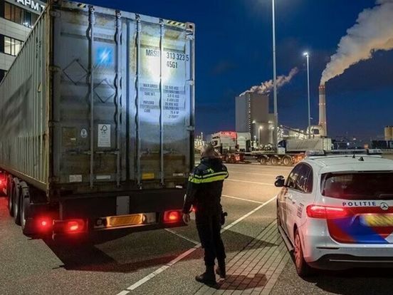 87 kilo hash onderschept in haven van Vlissingen
