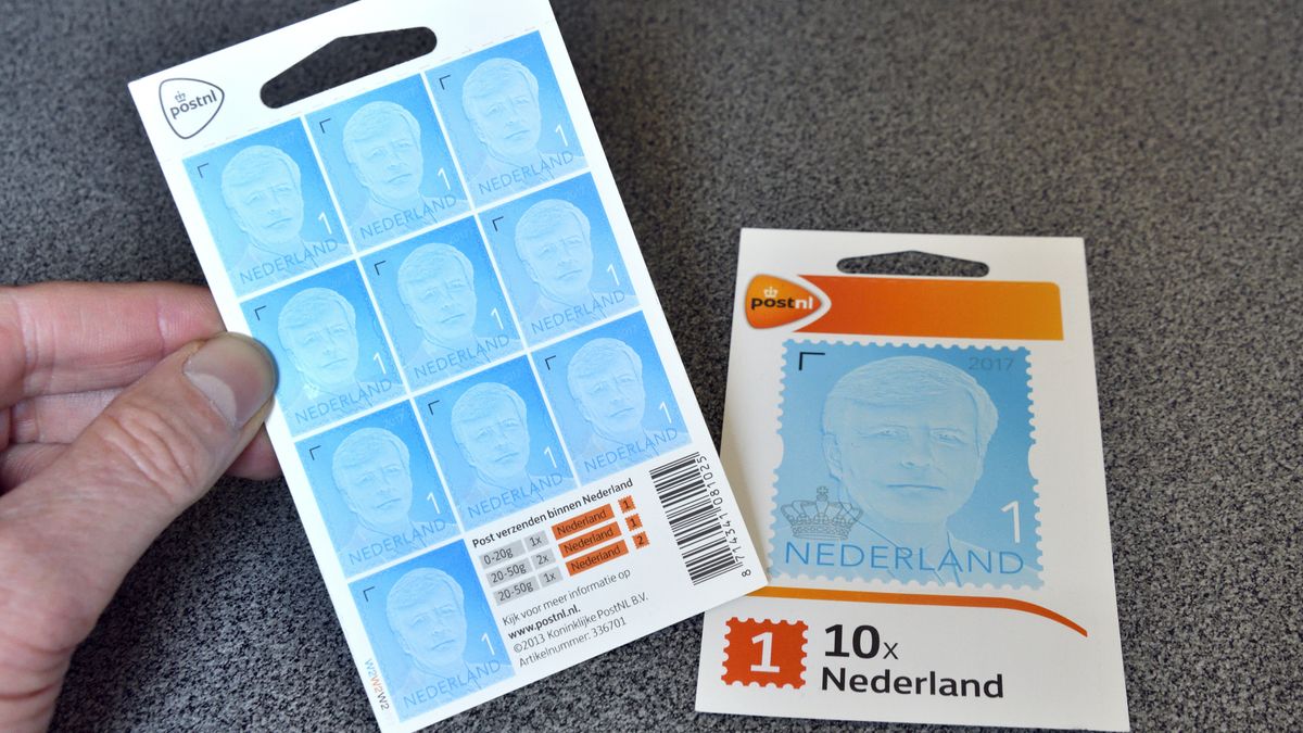 Dieven breken in bij boekhandel in Kerkrade en stelen... postzegels