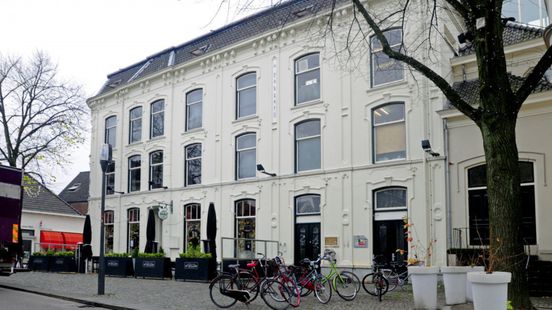 Universiteit Twente sluit gebouw studentenverenigingen per direct Home