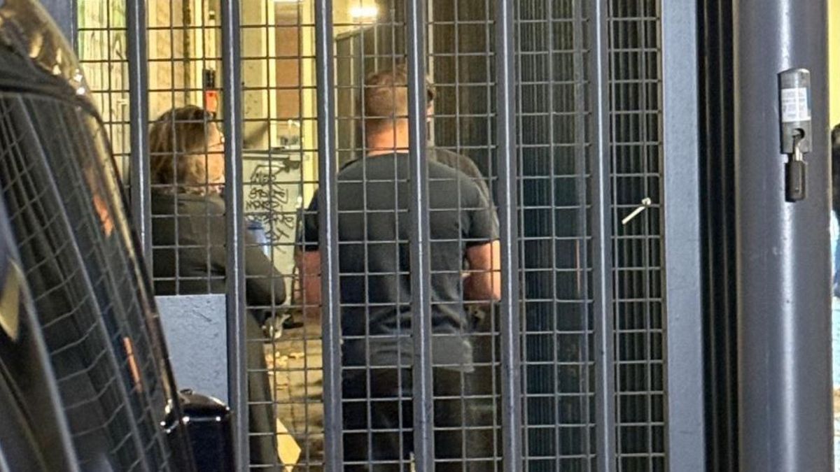 Eigenaar gesloten gaysauna voor rechter voor handel in kamagra