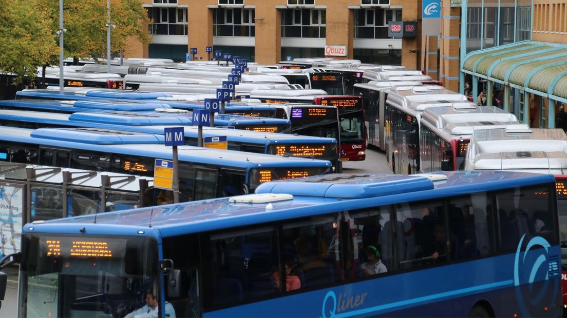 Bussen op het Hoofdstation.