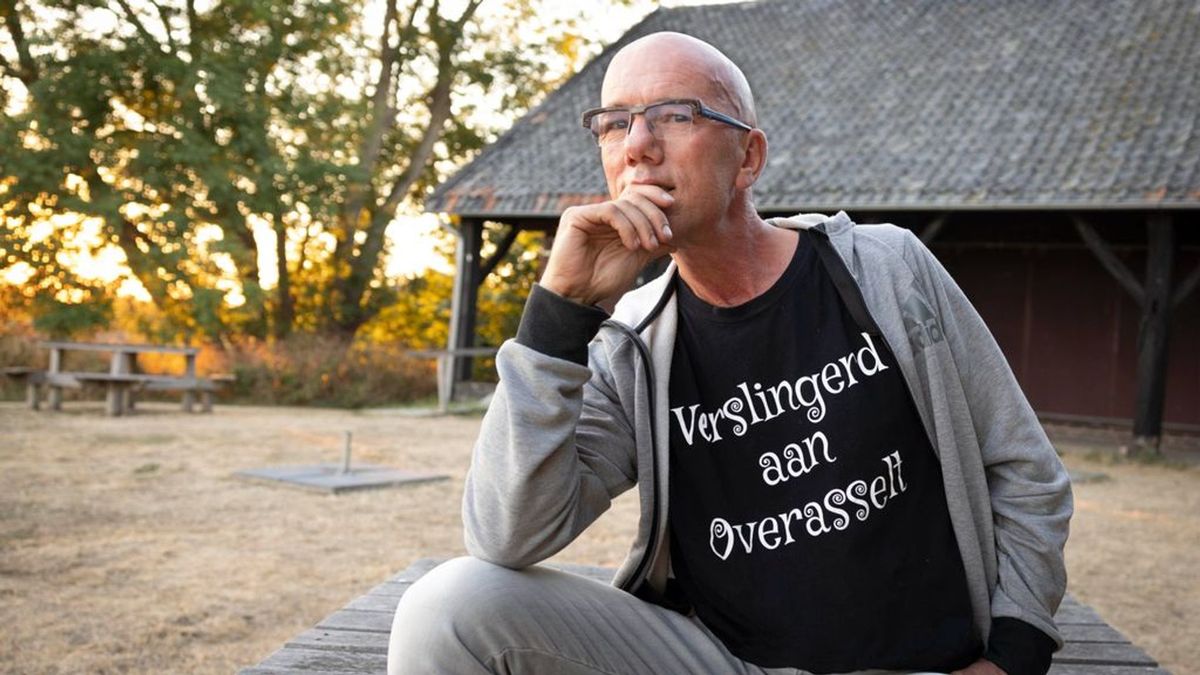 Bart zet heel Overasselt op de foto: 'Verhalen van inwoners moeten blijven bestaan'