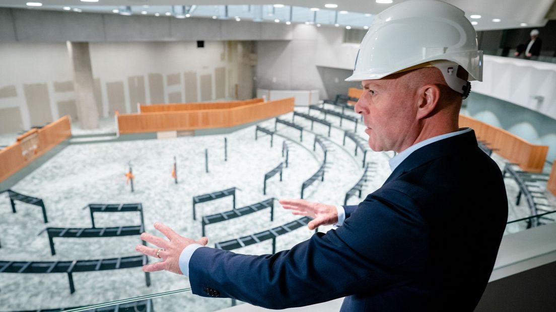 Als het aan staatssecretaris Knops ligt gaat de Tweede Kamer tijdelijk deze zaal gebruiken