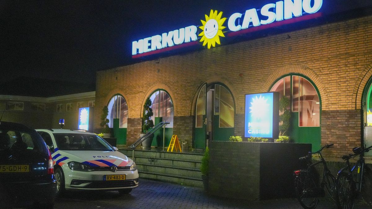 Casinobezoekers in doodsangst na overval: 'Mijn oma's ring werd van mijn vinger gerukt'