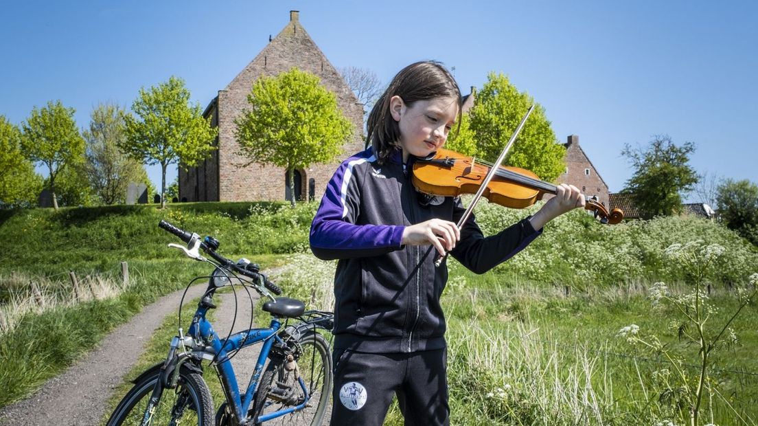 Een jonge violist