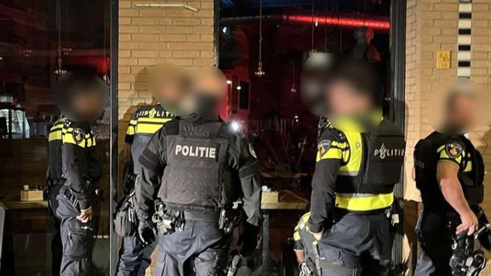 112-nieuws: 'Thuisapotheek' Van Drugsdealer Ontmanteld | Agent Op ...