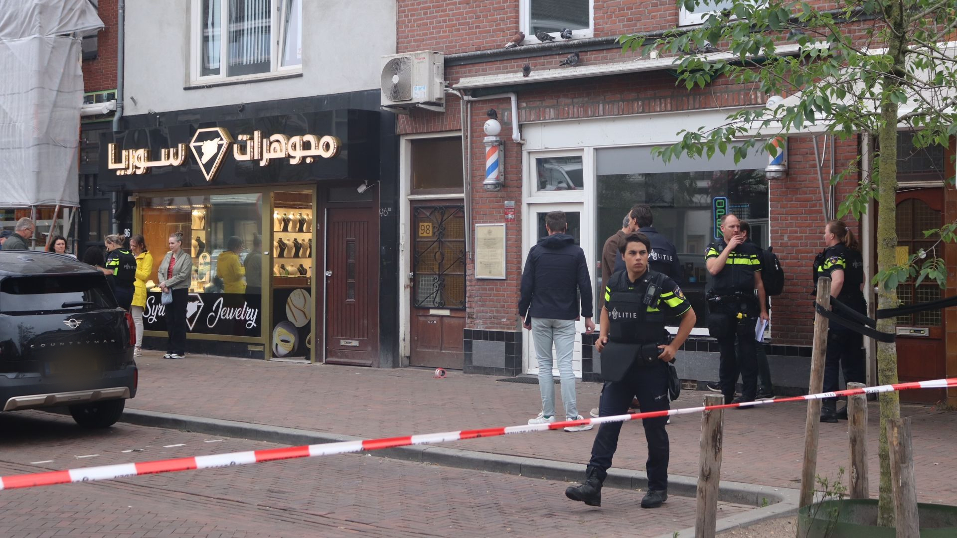 5 jaar cel geëist tegen jongens die verkleed als vrouw een juwelier overvielen