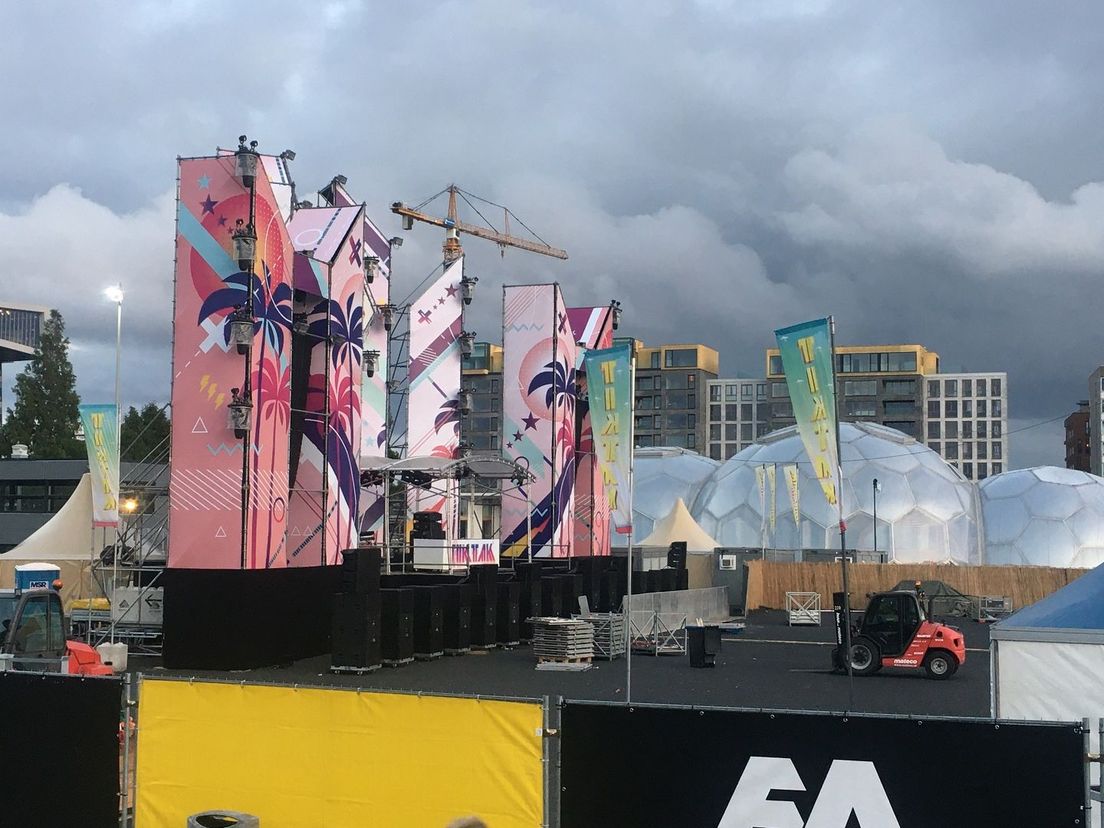 Op het al opgebouwde hoofdpodium van het Tiktak Festival op het Lloyd Multiplein zou Lil Kleine optreden. Dat gaat niet door.