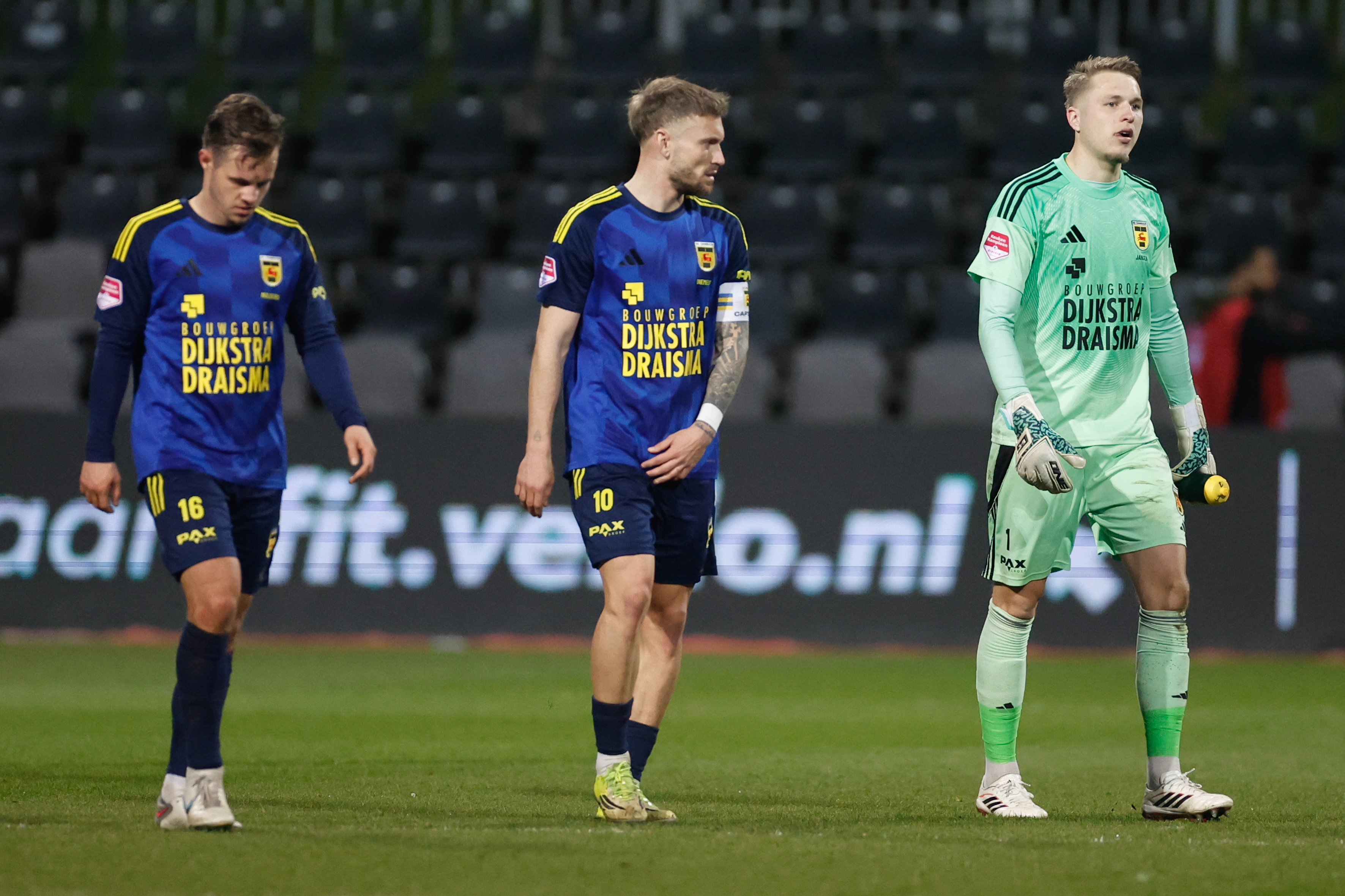 Lees terug: Dreun voor Cambuur in titelstrijd | 3-0 verlies tegen VVV Venlo