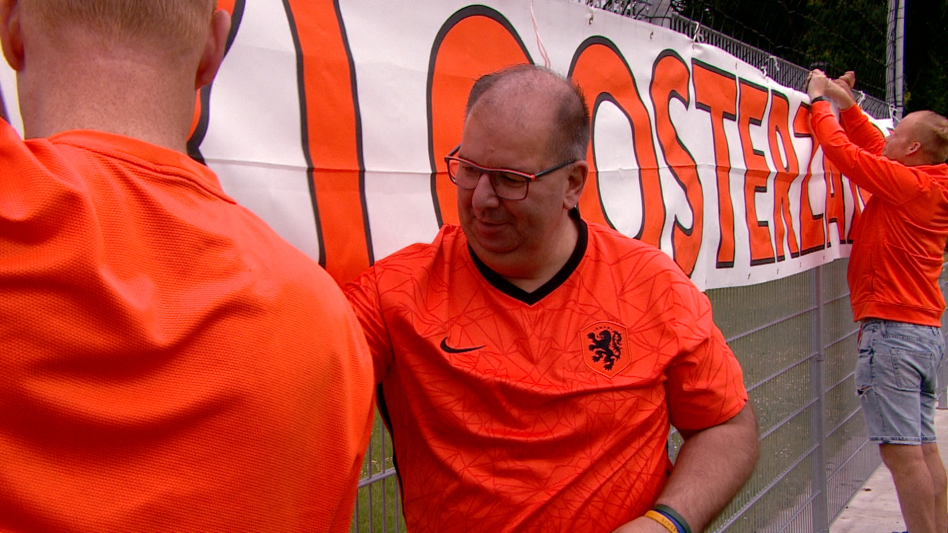 Oranjefans Willen Kloosterzande Internationaal Op De Kaart Zetten ...