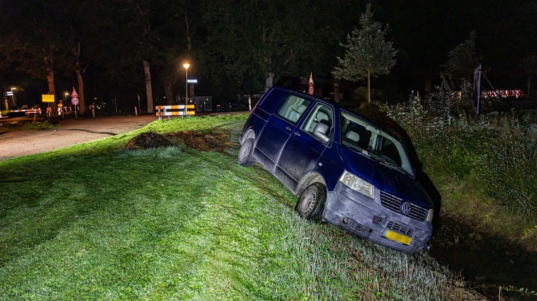 Het busje naast de weg