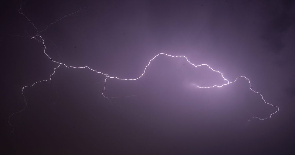 In beeld: donder en bliksem in Groningen - RTV Noord