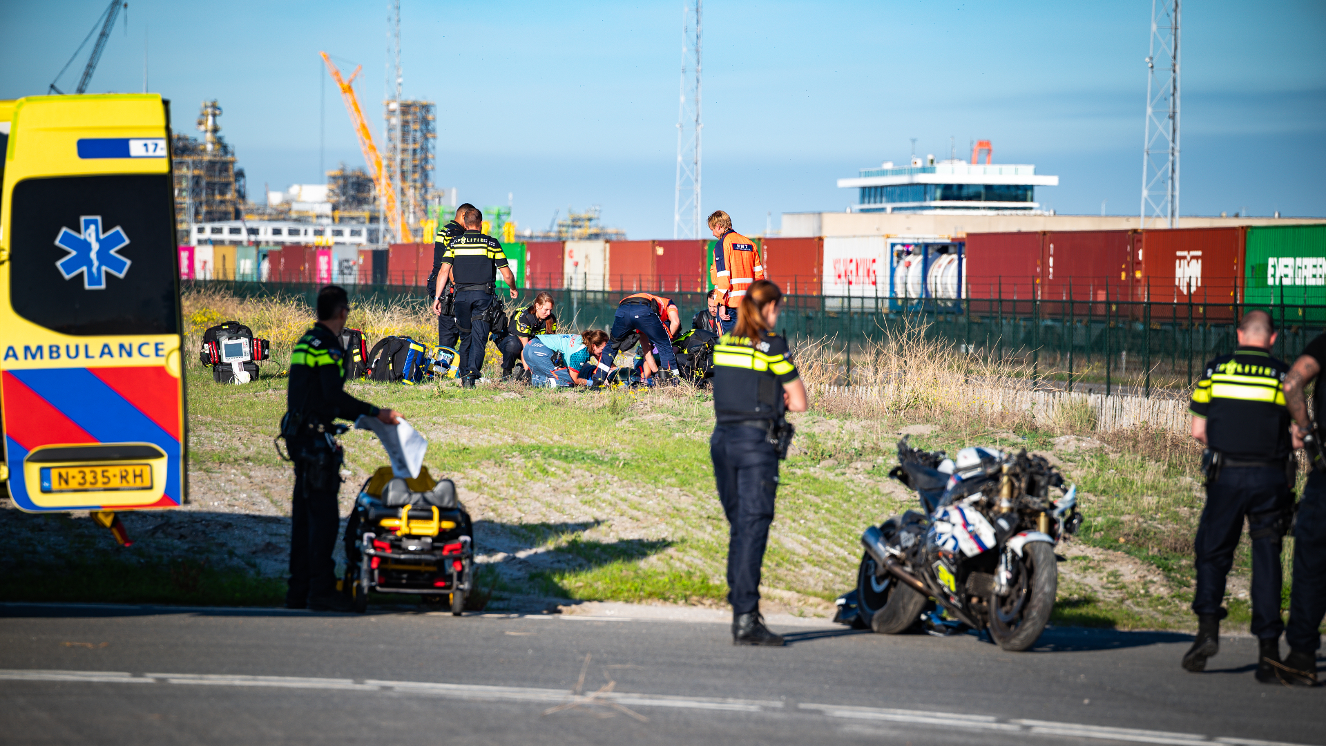Het ongeluk gebeurde op de Rotterdamse Maasvlakte.