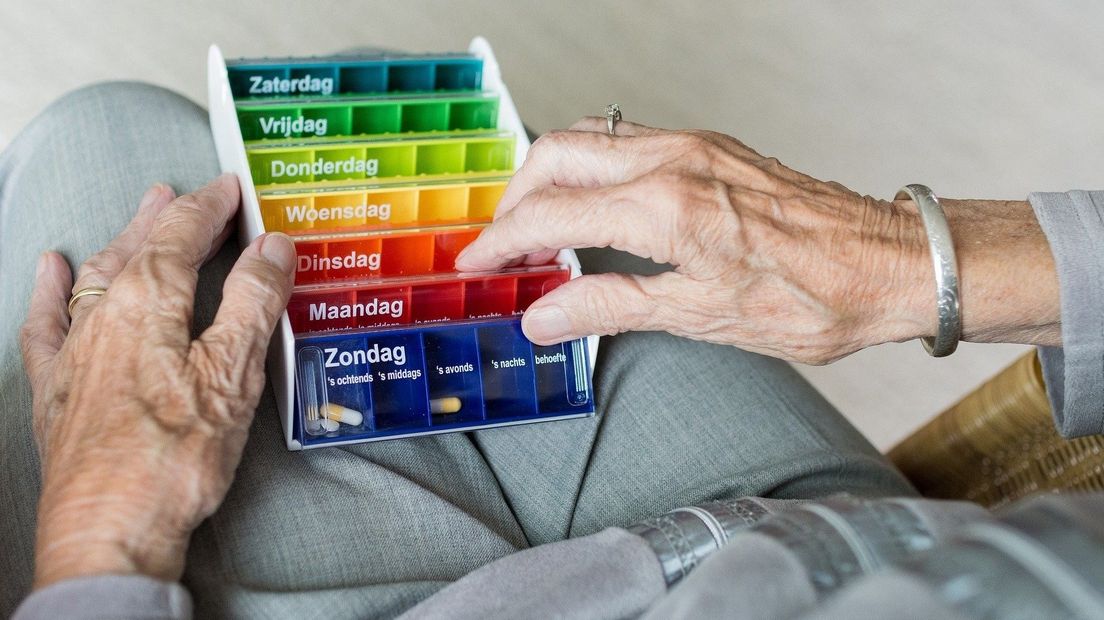 Medicijnen innemen kan op oudere leeftijd erg ingewikkeld worden (Rechten: Pixabay)