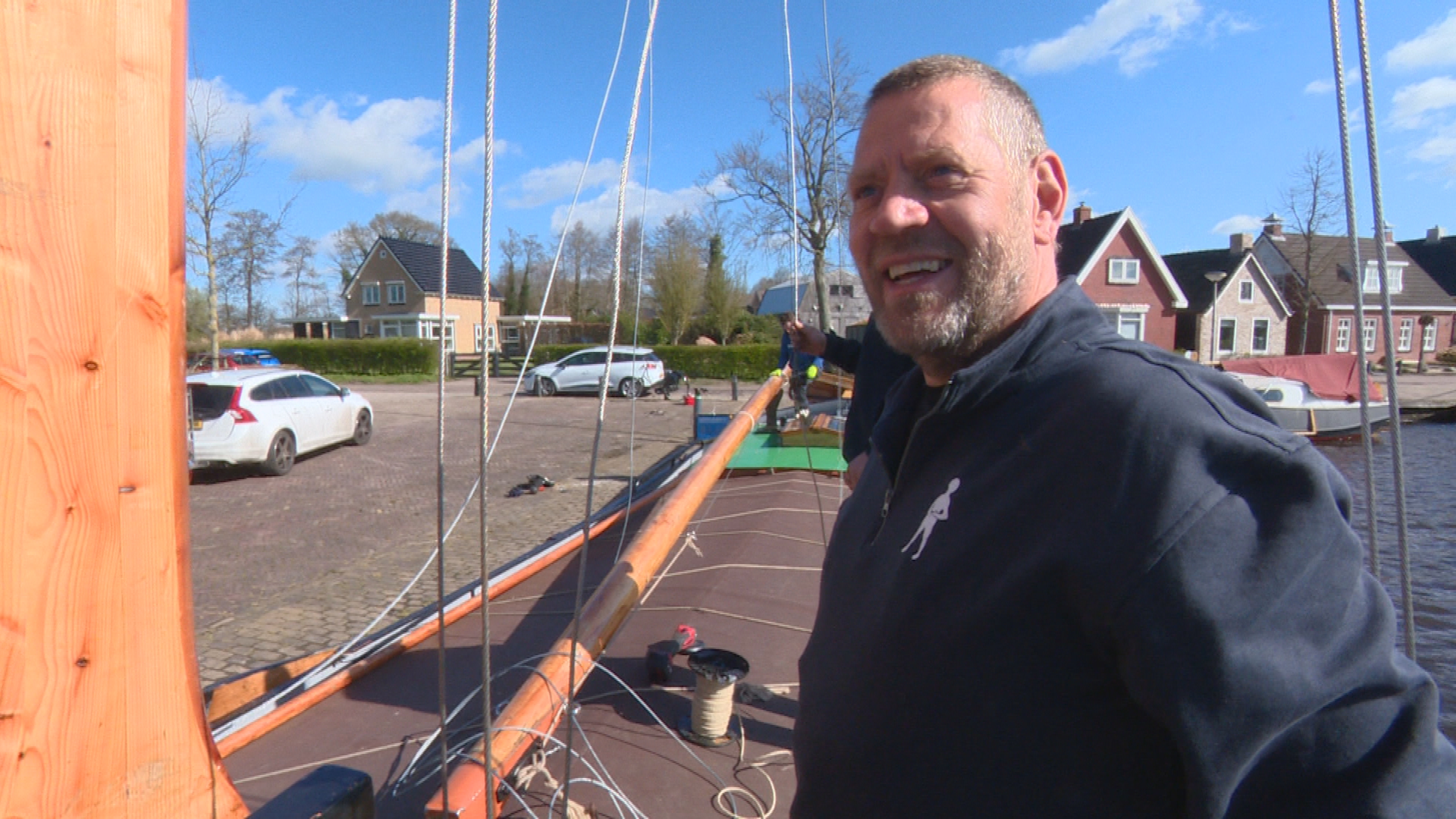 De vader van Wiebe, Anton van der Wal, zeilt ook mee