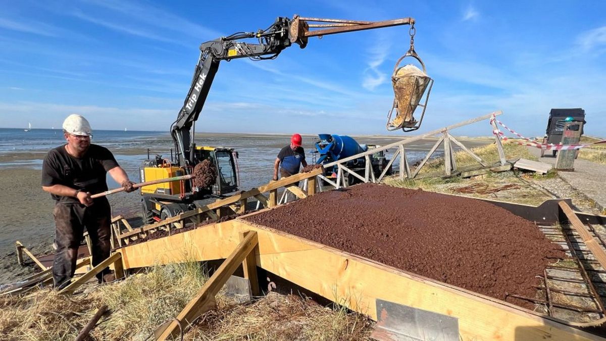 Terschellingers kunnen met nieuwe trap bijna veilig zwemmen achter de dam