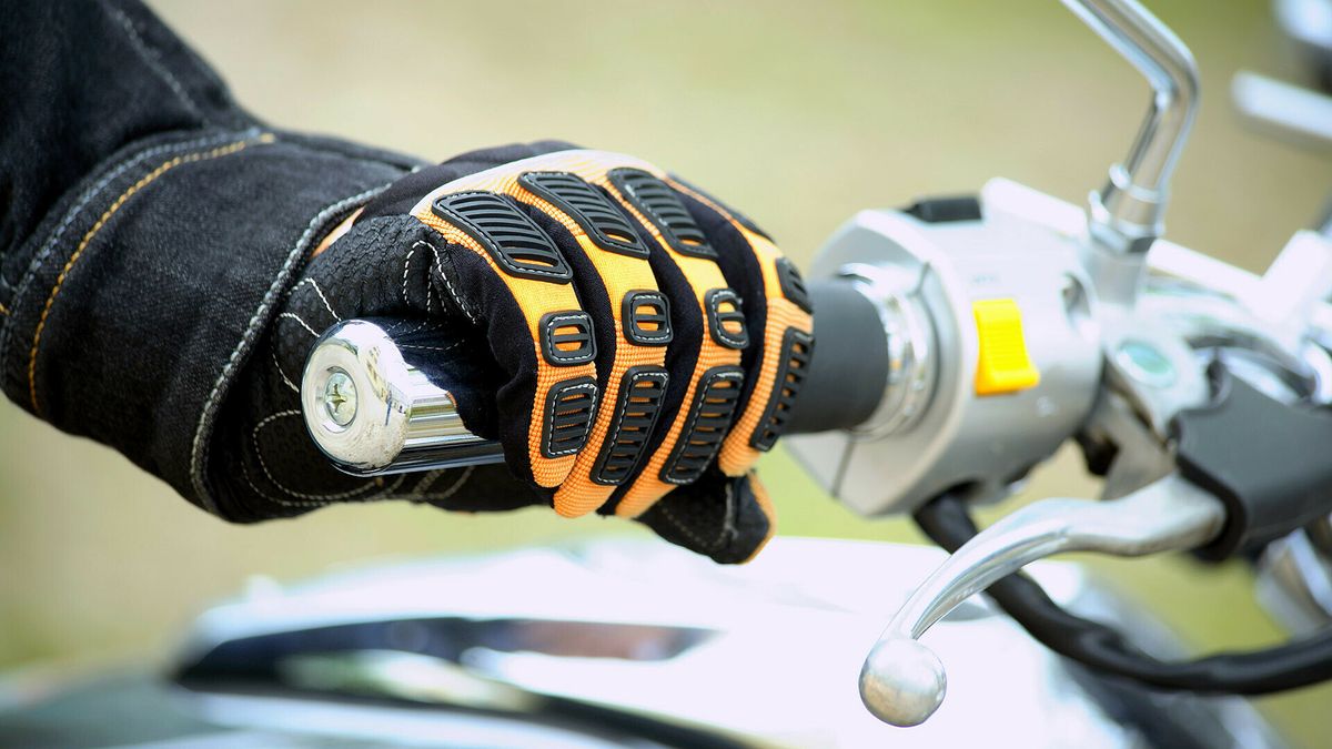 Motor scheurt met 114 km/uur door Surhuisterveen: rijbewijs kwijt