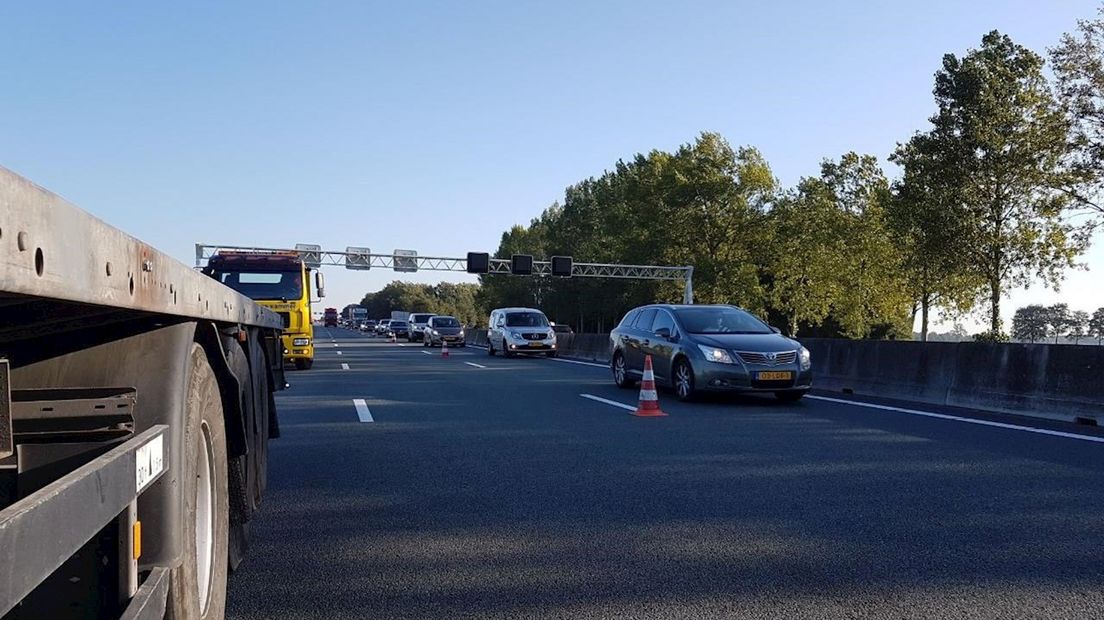 Twee rijstroken zijn afgesloten