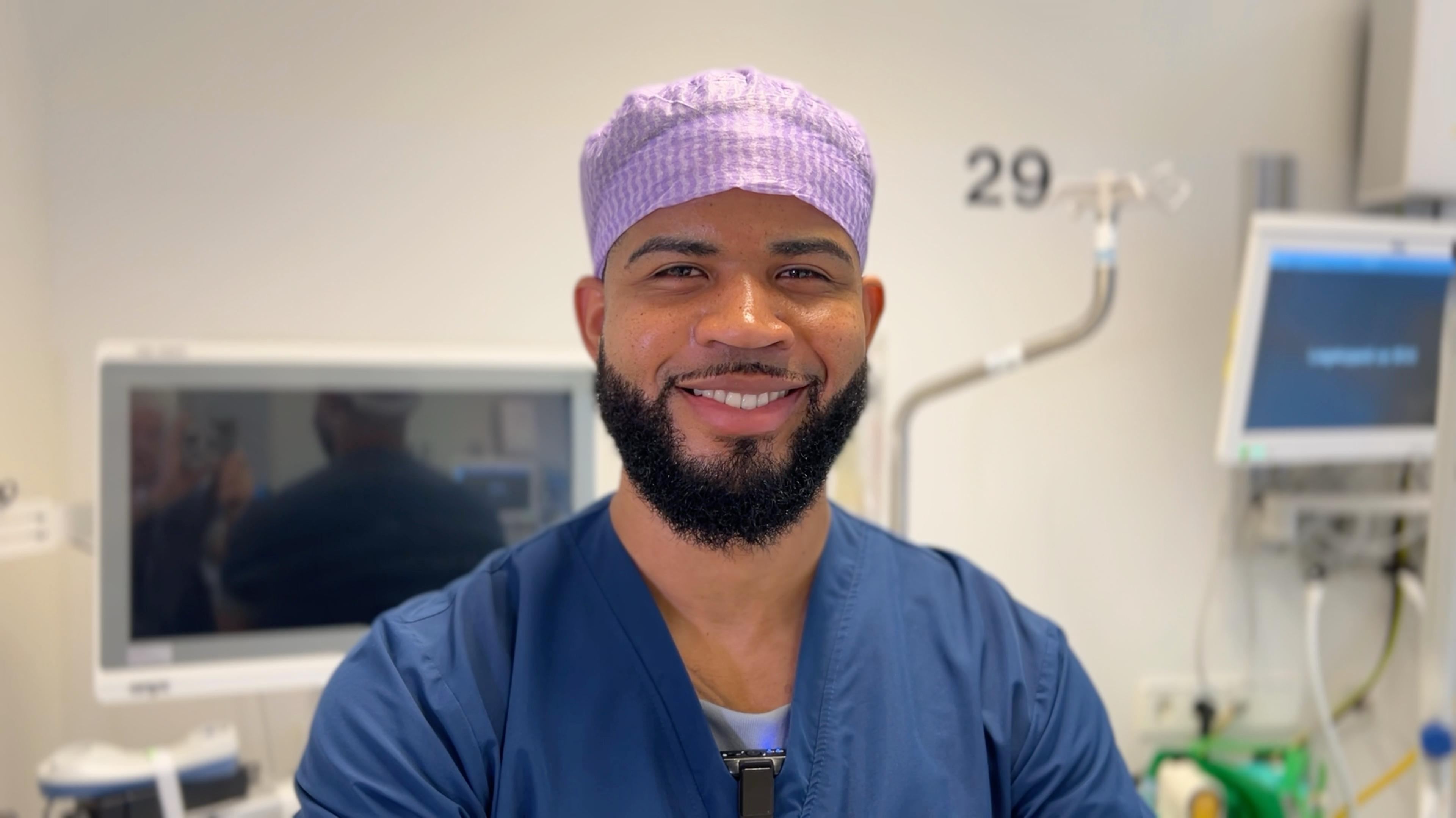 Luis Baptist is de verpleegkundige in de serie Erasmus MC 24/7.