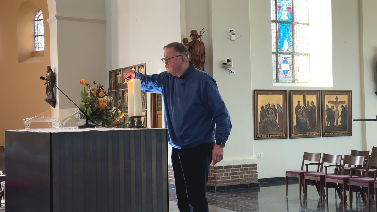 John is 40 jaar professioneel koster: 'Er zijn er nog maar drie in Limburg'