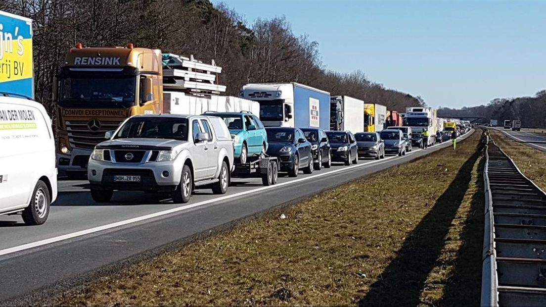 Rijden in de toekomst minder vrachtwagens op de A1, maar meer over de provinciale wegen?