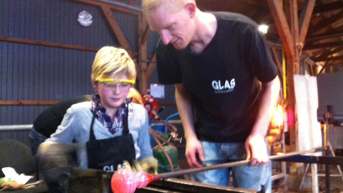 Zelf kerstballen blazen in Leerdam Rijnmond