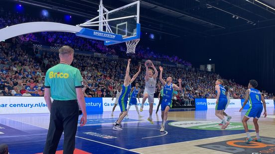 Seizoen Donar voorbij na ongekende thriller in Martiniplaza