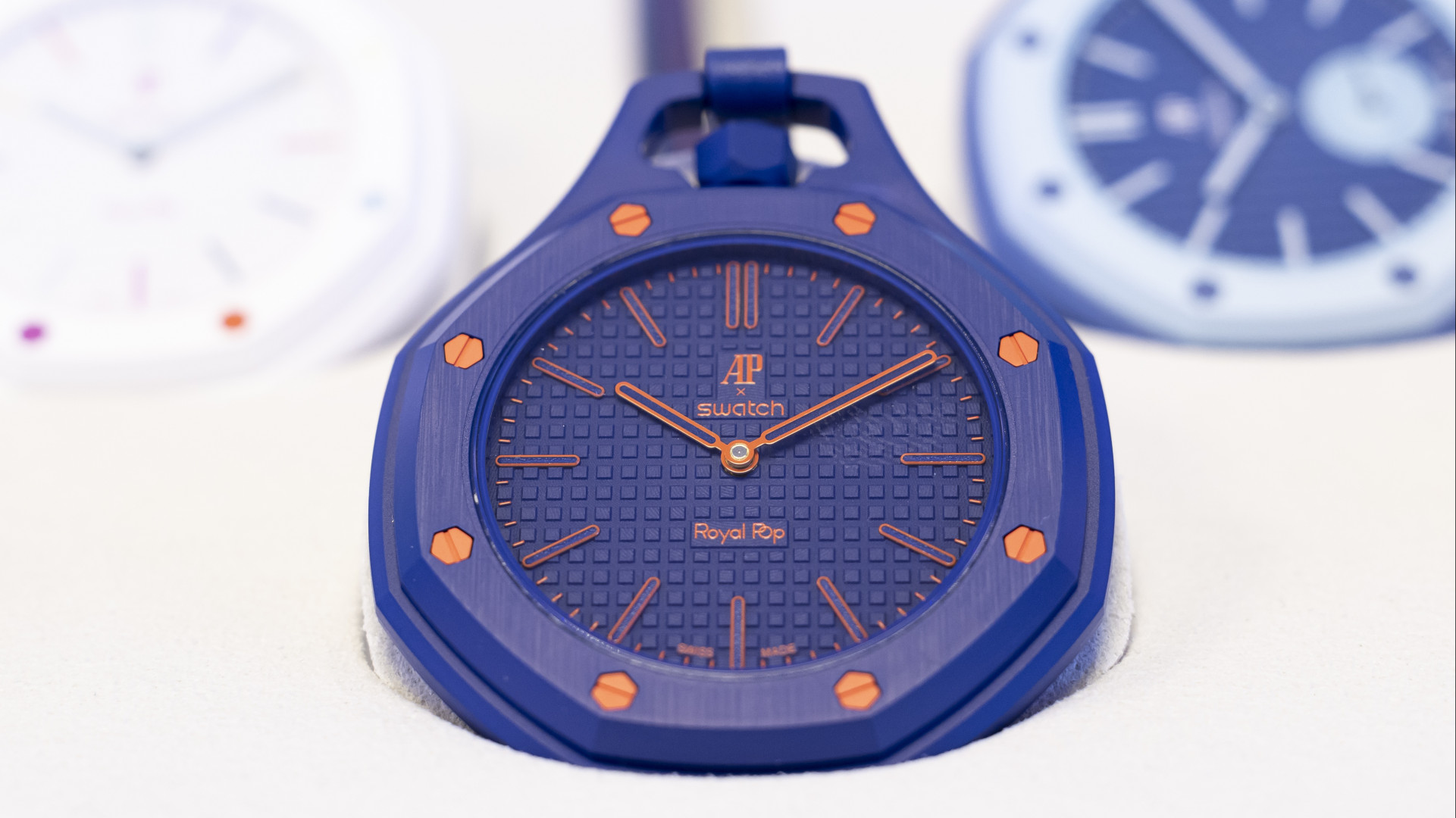Zo ziet het populaire horloge eruit, dat in verschillende kleuren verkrijgbaar is