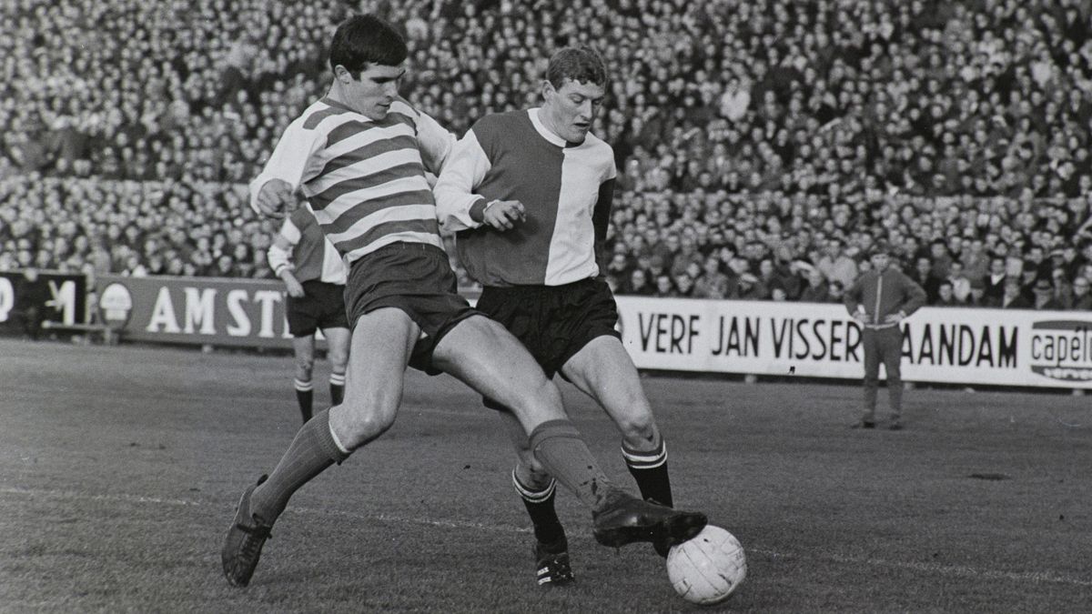 Willem van Hanegem voetbalde in Delft: 'Heb de kleedkamers van DHC nog