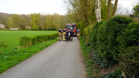 Twee fietsers botsen in Zwolle, een gewonde Home