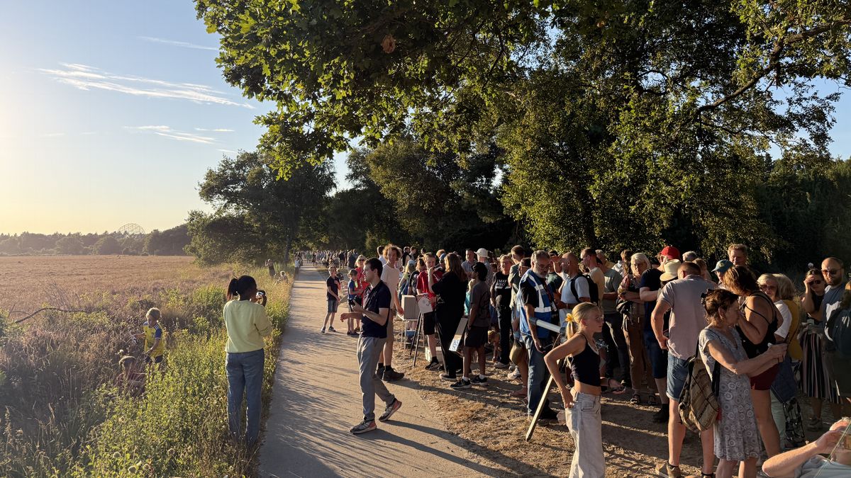 Brillen, drukte en een goede sfeer bij de zonsverduistering: 'Ik denk dat het een groot succes was'