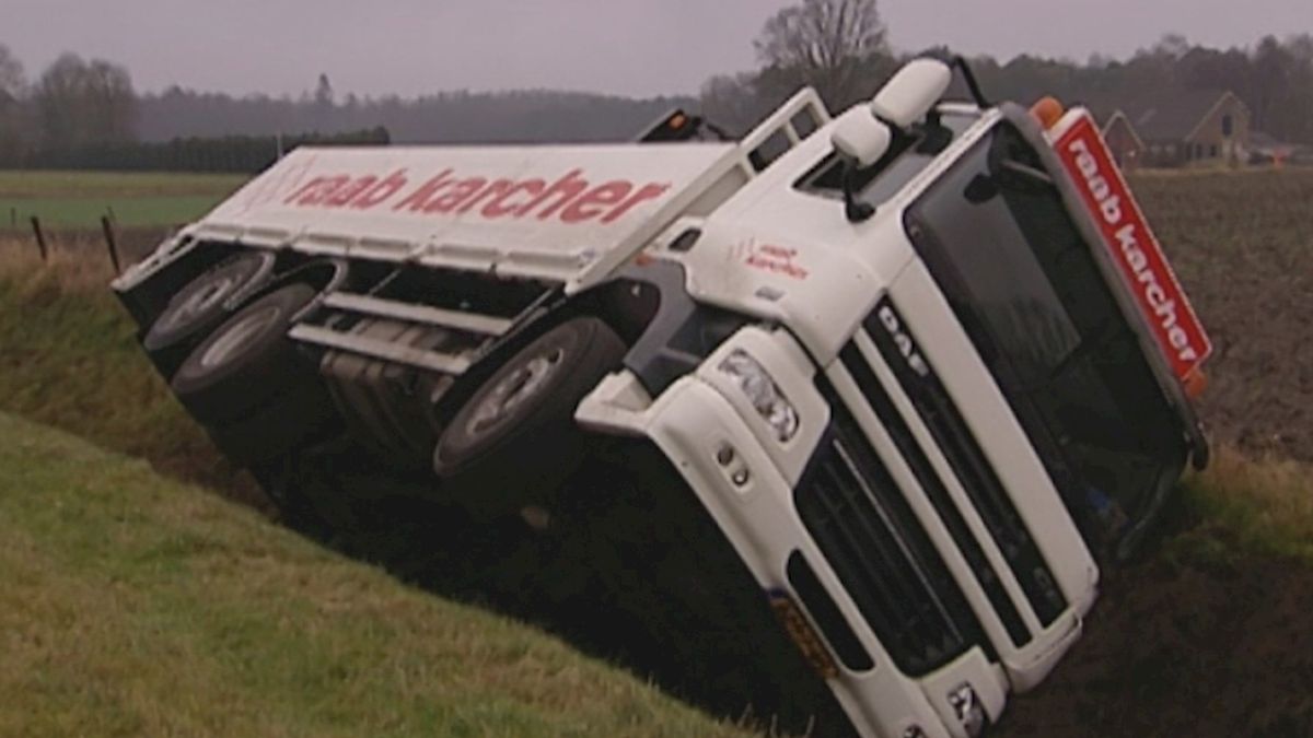 N36 tijdelijk afgesloten geweest door ongeluk