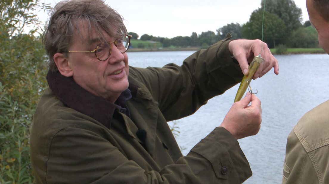 Henk leert visserslatijn