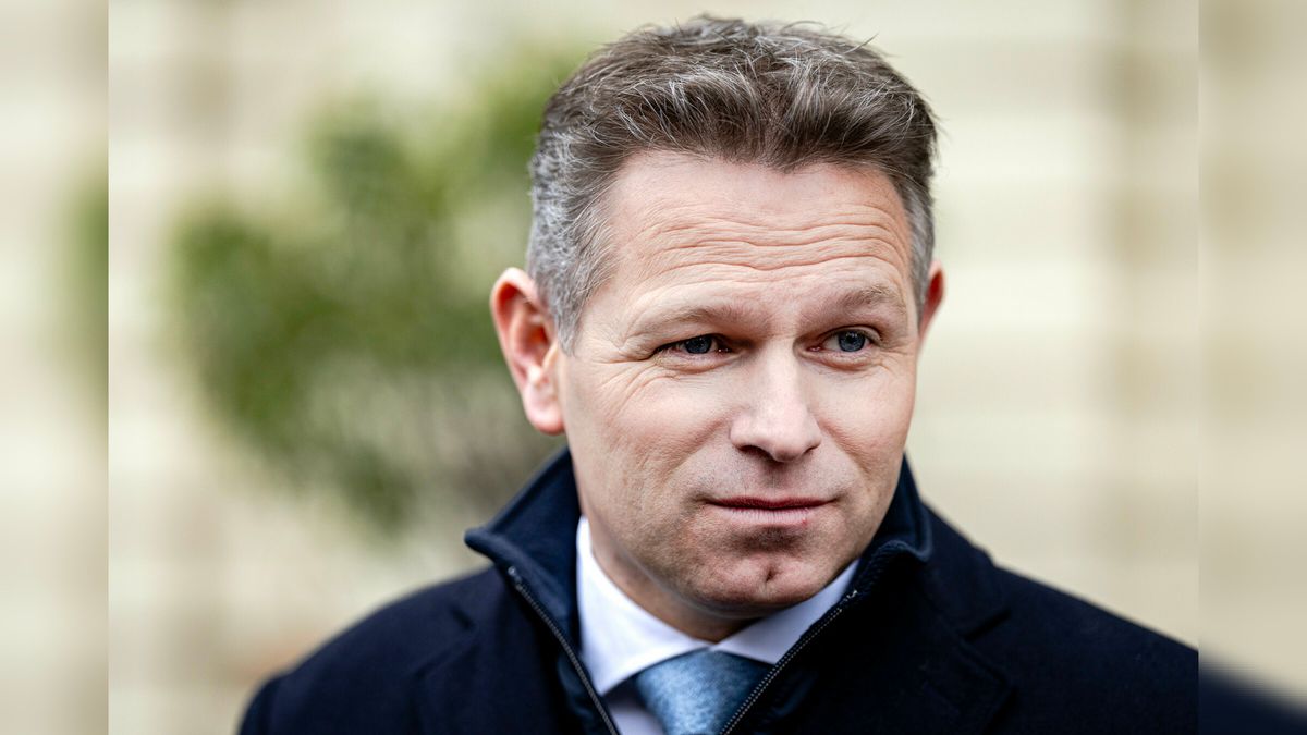 Jo-Annes de Bat vandaag beëdigd als staatssecretaris: 'Ik wil gewoon aan het werk'