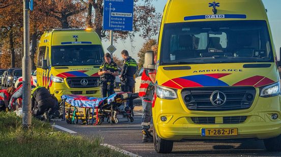 Fietser zwaargewond • slagboom kapotgereden