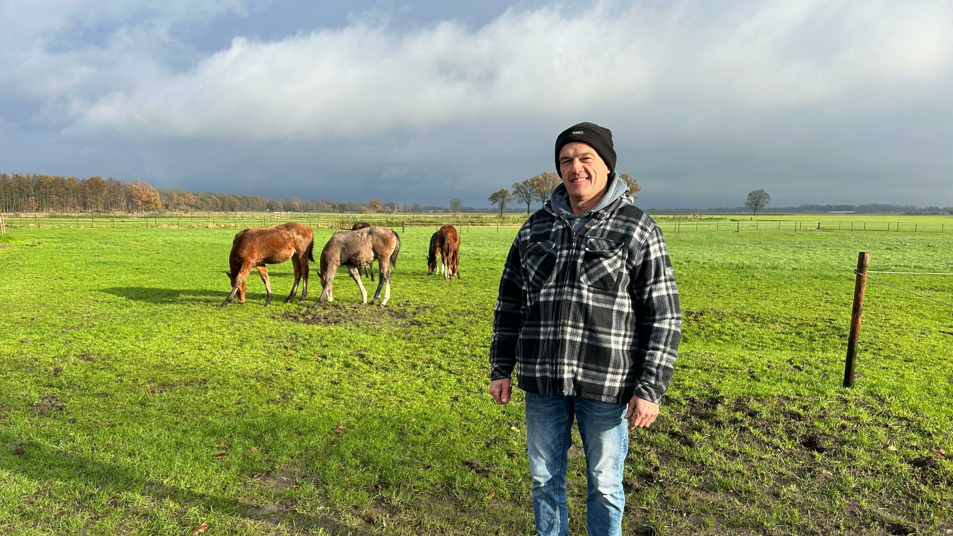Feehâlder Frank Martens krige help fan Wolf Fencing Team Belgium