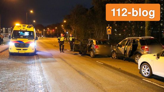 Vrouw naar ziekenhuis na botsing in Apeldoorn •Fietsster gewond na aanrijding. Vrouw naar ziekenhuis na botsing in Apeldoorn •Fietsster gewond na aanrijding.