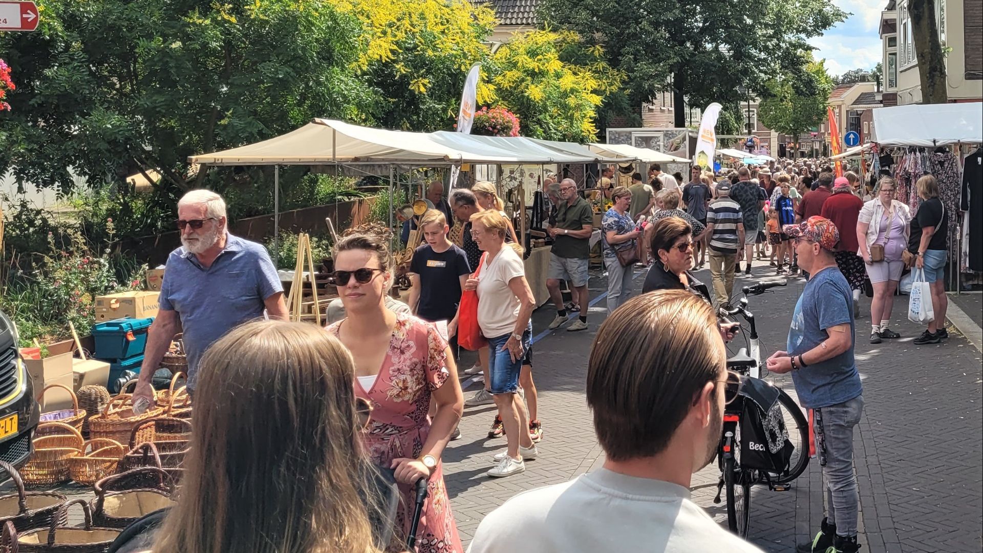 De gezellige braderie als onderdeel van de AaltenDagen