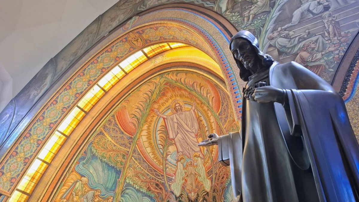 100 jaar oude kerk gaat mogelijk dicht: 'Verschrikkelijk voor Scheveningen en voor de heer'
