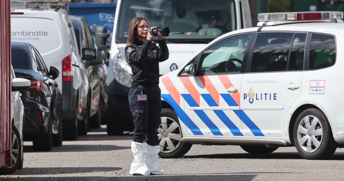 Police Hunt Suspects After Officer Injured in Operation