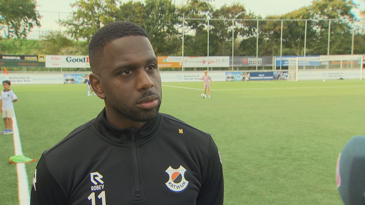 Dalian Maatsen na de fikse nederlaag van Katwijk tegen Kozakken Boys
