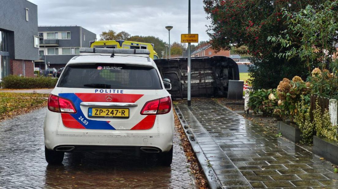 Politie bij het ongeval in Nieuwe Pekela