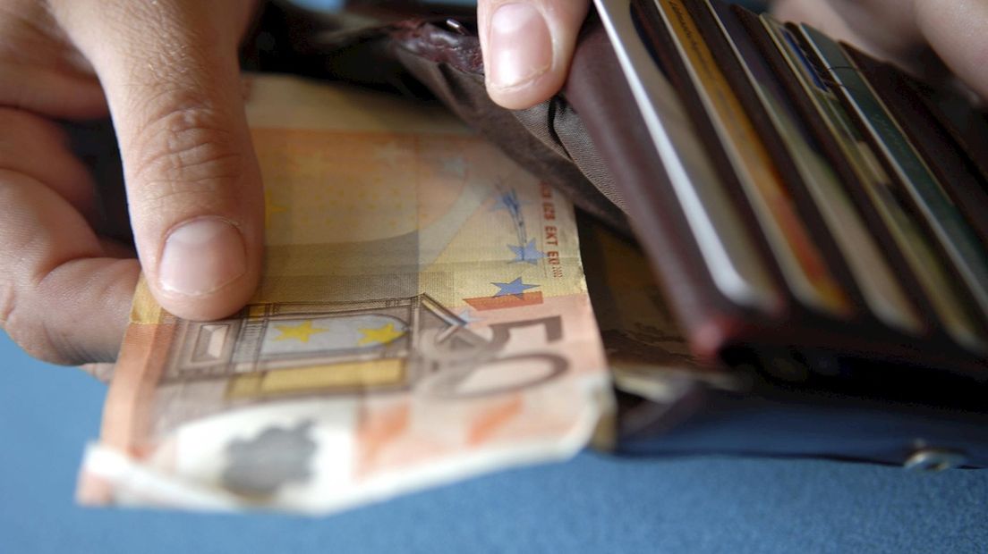 Portemonnee met geld gestolen