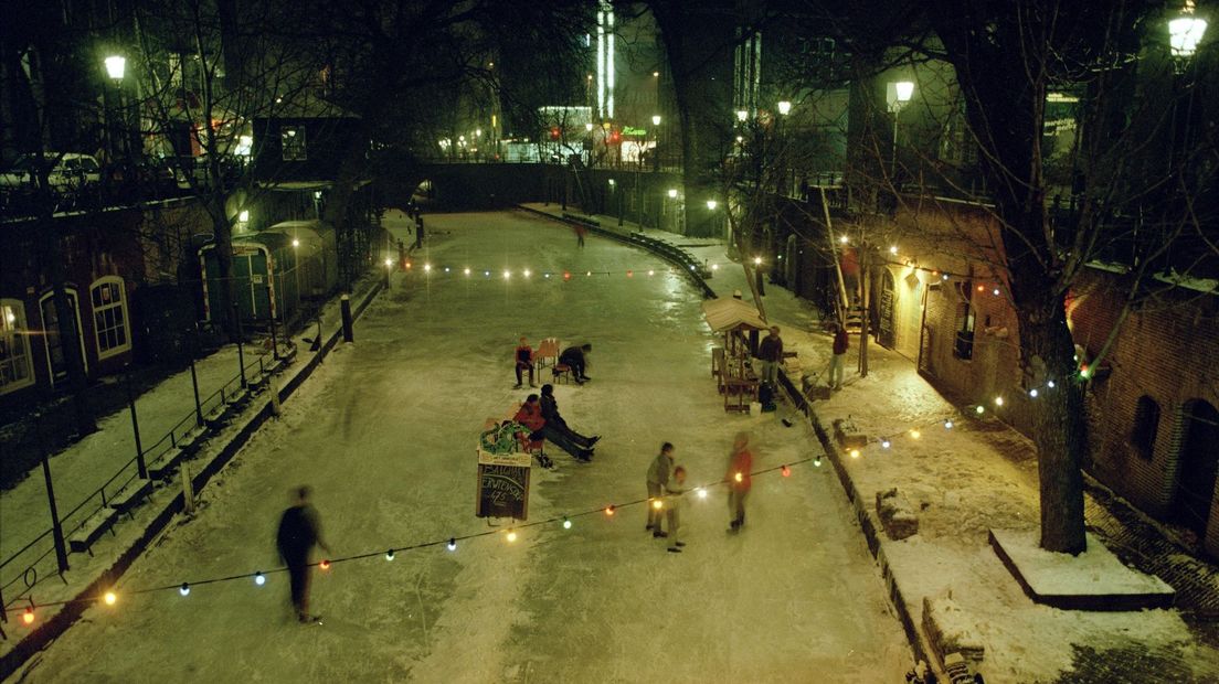 1985: schaatsen, lampjes en erwtensoep.