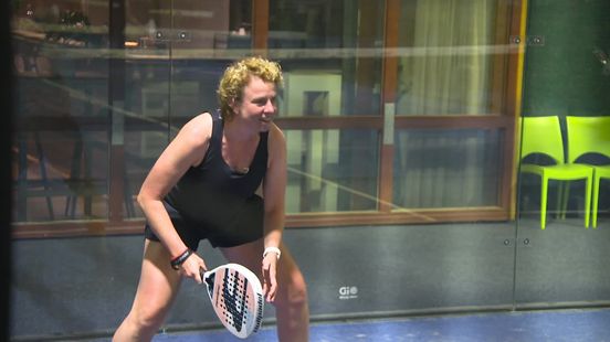 Topschaatsers Marije Joling en Renate Groenewold zijn nu 'rete fanatieke' padellers