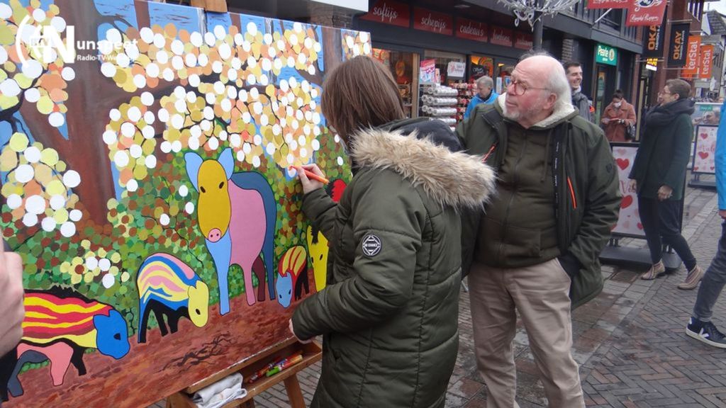 Kunstzinnige start van de verkiezingscampagne. Foto: RTV Nunspeet Kunstzinnige start van de verkiezingscampagne. Foto: RTV Nunspeet